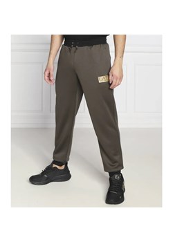 EA7 Spodnie dresowe | Regular Fit ze sklepu Gomez Fashion Store w kategorii Spodnie męskie - zdjęcie 184510549