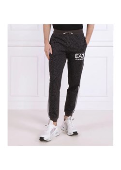 EA7 Spodnie dresowe | Regular Fit ze sklepu Gomez Fashion Store w kategorii Spodnie męskie - zdjęcie 184511558