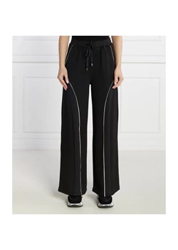 Liu Jo Sport Spodnie dresowe | Regular Fit ze sklepu Gomez Fashion Store w kategorii Spodnie damskie - zdjęcie 184511588