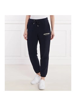 Tommy Hilfiger Spodnie dresowe REG MONOTYPE FLOCK | Regular Fit ze sklepu Gomez Fashion Store w kategorii Spodnie damskie - zdjęcie 184511849