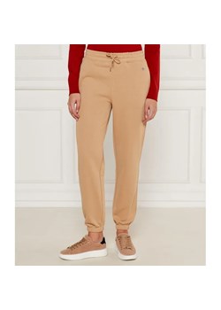 Gant Spodnie dresowe SHIELD | Relaxed fit ze sklepu Gomez Fashion Store w kategorii Spodnie damskie - zdjęcie 184512976