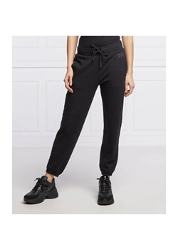 UGG Spodnie dresowe DANIELLa | Relaxed fit | regular waist ze sklepu Gomez Fashion Store w kategorii Spodnie damskie - zdjęcie 184513548