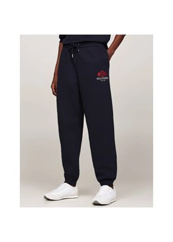 Tommy Hilfiger Spodnie dresowe VARSITY | Regular Fit ze sklepu Gomez Fashion Store w kategorii Spodnie damskie - zdjęcie 184513776