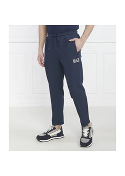 EA7 Spodnie dresowe | Regular Fit ze sklepu Gomez Fashion Store w kategorii Spodnie męskie - zdjęcie 184513845