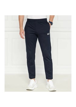 EA7 Spodnie dresowe | Regular Fit ze sklepu Gomez Fashion Store w kategorii Spodnie męskie - zdjęcie 184513919