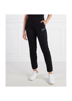 EA7 Spodnie dresowe | Regular Fit ze sklepu Gomez Fashion Store w kategorii Spodnie damskie - zdjęcie 184514405
