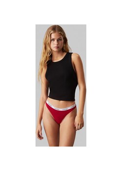 Calvin Klein Underwear Stringi ze sklepu Gomez Fashion Store w kategorii Majtki damskie - zdjęcie 184515025