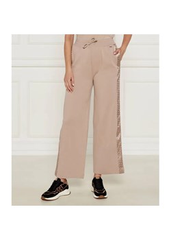 BOSS BLACK Spodnie dresowe Cosmo | Regular Fit ze sklepu Gomez Fashion Store w kategorii Spodnie damskie - zdjęcie 184515298