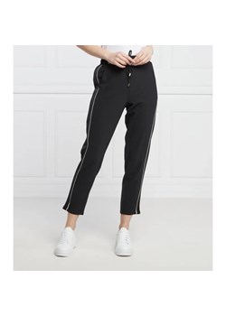 Liu Jo Sport Spodnie dresowe | Regular Fit ze sklepu Gomez Fashion Store w kategorii Spodnie damskie - zdjęcie 184515567