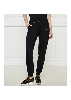 Armani Exchange Spodnie dresowe | Regular Fit ze sklepu Gomez Fashion Store w kategorii Spodnie damskie - zdjęcie 184516117