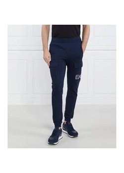 EA7 Spodnie dresowe | Regular Fit ze sklepu Gomez Fashion Store w kategorii Spodnie męskie - zdjęcie 184516378