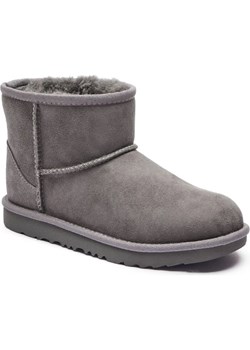 UGG Skórzane śniegowce KIDS CLASSIC MINI II ze sklepu Gomez Fashion Store w kategorii Buty zimowe dziecięce - zdjęcie 184516935