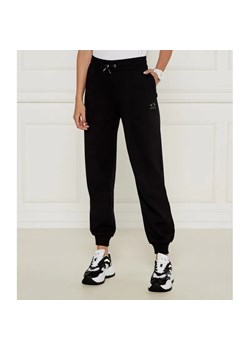 Armani Exchange Spodnie dresowe | Regular Fit ze sklepu Gomez Fashion Store w kategorii Spodnie damskie - zdjęcie 184516939