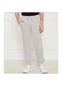 Guess Spodnie dresowe | Regular Fit ze sklepu Gomez Fashion Store w kategorii Spodnie chłopięce - zdjęcie 184517049