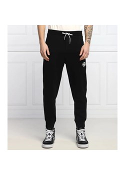 Emporio Armani Spodnie dresowe | Regular Fit ze sklepu Gomez Fashion Store w kategorii Spodnie męskie - zdjęcie 184517358