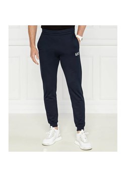 EA7 Spodnie dresowe | Regular Fit ze sklepu Gomez Fashion Store w kategorii Spodnie męskie - zdjęcie 184517716