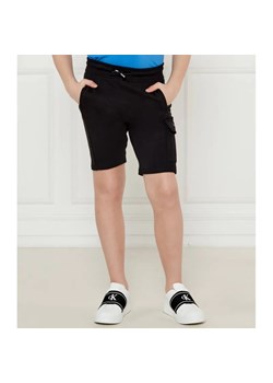 Calvin Klein Jeans Szorty | Regular Fit ze sklepu Gomez Fashion Store w kategorii Spodenki chłopięce - zdjęcie 184517777