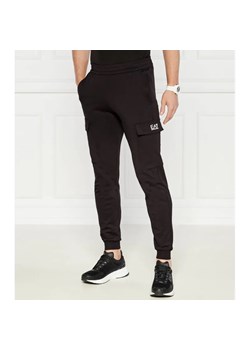 EA7 Spodnie dresowe | Slim Fit ze sklepu Gomez Fashion Store w kategorii Spodnie męskie - zdjęcie 184517907