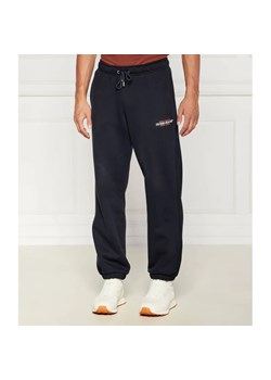 Guess Jeans Spodnie dresowe | Regular Fit ze sklepu Gomez Fashion Store w kategorii Spodnie męskie - zdjęcie 184518709