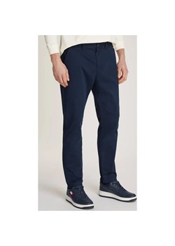 Tommy Jeans Spodnie AUSTIN | Regular Fit ze sklepu Gomez Fashion Store w kategorii Spodnie męskie - zdjęcie 184518799