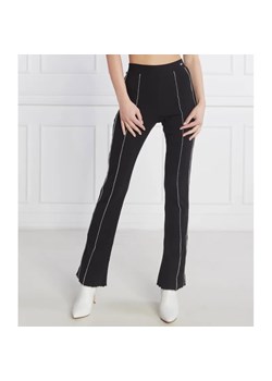Tommy Jeans Spodnie SEAM DETAIL | flare fit ze sklepu Gomez Fashion Store w kategorii Spodnie damskie - zdjęcie 184518815