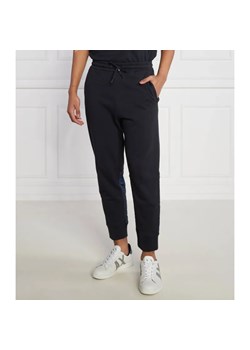Armani Exchange Spodnie dresowe | Regular Fit ze sklepu Gomez Fashion Store w kategorii Spodnie męskie - zdjęcie 184518989