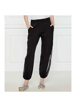 Karl Lagerfeld Spodnie dresowe | Regular Fit ze sklepu Gomez Fashion Store w kategorii Spodnie damskie - zdjęcie 184519297