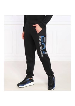 EA7 Spodnie dresowe | Regular Fit ze sklepu Gomez Fashion Store w kategorii Spodnie męskie - zdjęcie 184519525