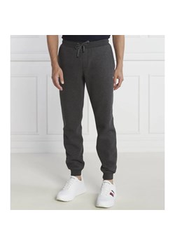 Tommy Hilfiger Spodnie dresowe | Regular Fit ze sklepu Gomez Fashion Store w kategorii Spodnie męskie - zdjęcie 184519606