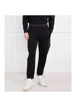 Emporio Armani Spodnie dresowe | Regular Fit ze sklepu Gomez Fashion Store w kategorii Spodnie męskie - zdjęcie 184519929