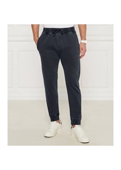 Woolrich Spodnie dresowe | Regular Fit ze sklepu Gomez Fashion Store w kategorii Spodnie męskie - zdjęcie 184520045