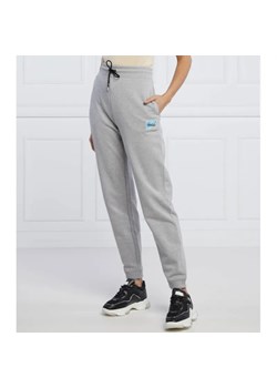 HUGO Spodnie dresowe Dachib | Regular Fit | mid rise ze sklepu Gomez Fashion Store w kategorii Spodnie damskie - zdjęcie 184520858