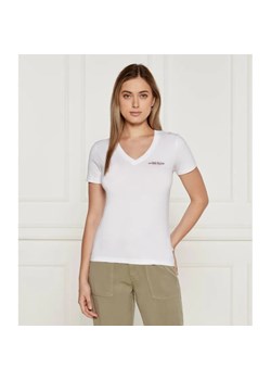 Guess Jeans T-shirt AMERICA | Slim Fit ze sklepu Gomez Fashion Store w kategorii Bluzki damskie - zdjęcie 184521168