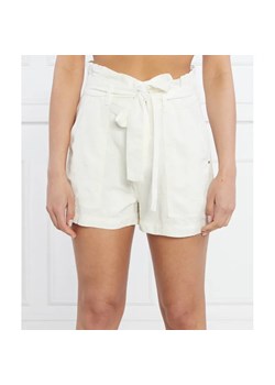GUESS Szorty JANNA | Regular Fit ze sklepu Gomez Fashion Store w kategorii Szorty - zdjęcie 184521748