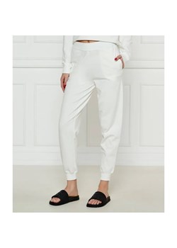 Hugo Bodywear Spodnie dresowe SHUFFLE | Regular Fit ze sklepu Gomez Fashion Store w kategorii Spodnie damskie - zdjęcie 184521836