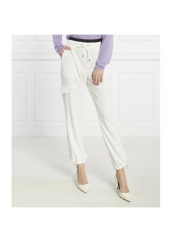Liu Jo Sport Spodnie dresowe | Regular Fit ze sklepu Gomez Fashion Store w kategorii Spodnie damskie - zdjęcie 184521858
