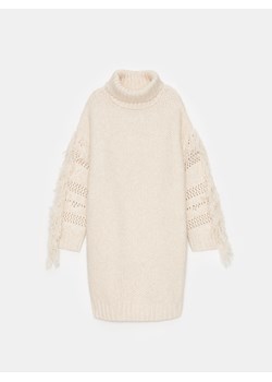 Mohito - Swetrowa sukienka mini z golfem - beżowy ze sklepu Mohito w kategorii Swetry damskie - zdjęcie 184522797