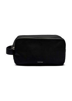 Calvin Klein Kosmetyczka ze sklepu Gomez Fashion Store w kategorii Kosmetyczki męskie - zdjęcie 184525975