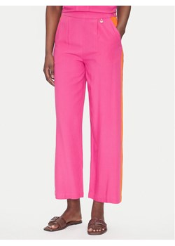 LOLA CASADEMUNT Spodnie materiałowe LS2514015 Różowy Relaxed Fit ze sklepu MODIVO w kategorii Spodnie damskie - zdjęcie 184536699