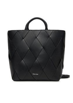 Calvin Klein Torebka Ck Woven Medium Tote K60K613176 Czarny ze sklepu MODIVO w kategorii Torby Shopper bag - zdjęcie 184544896