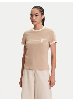 Guess T-Shirt V5YI01 J1314 Beżowy Regular Fit ze sklepu MODIVO w kategorii Bluzki damskie - zdjęcie 184547068