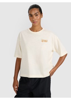 Damski t-shirt oversize z nadrukiem 4F 4FRSS25TTSHF3161 - beżowy ze sklepu Sportstylestory.com w kategorii Bluzki damskie - zdjęcie 184547678