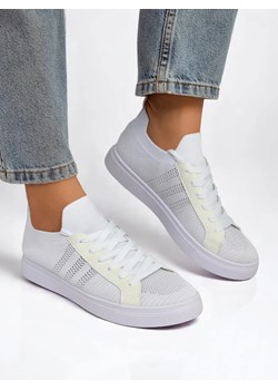 Royalfashion Trampki damskie ze wstawkami z eko skóry Tiven ze sklepu royalfashion.pl w kategorii Trampki damskie - zdjęcie 184549395