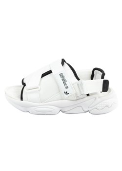 Buty adidas Ozweego Sandal H67276 białe ze sklepu ButyModne.pl w kategorii Klapki damskie - zdjęcie 184551475
