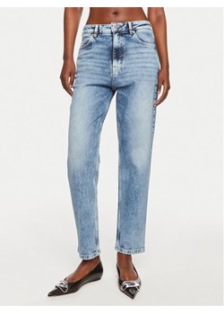 Hugo Jeansy 50519919 Niebieski Mom Fit - id: 0000304335679 - marki Hugo Boss - 184557555 Hugo Jeansy 50519919 Niebieski Mom Fit ze sklepu MODIVO w kategorii Jeansy damskie - zdjęcie 184557555