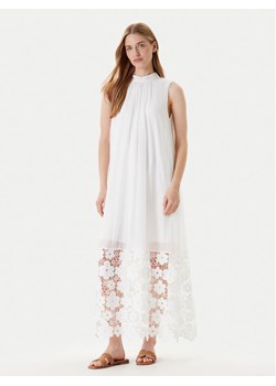 YAS Sukienka letnia Twigsy 26037703 Biały Relaxed Fit ze sklepu MODIVO w kategorii Sukienki - zdjęcie 184562285