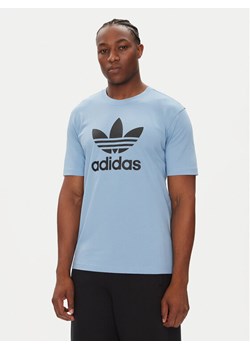 adidas T-Shirt adicolor Trefoil JY3758 Błękitny Regular Fit ze sklepu MODIVO w kategorii T-shirty męskie - zdjęcie 184562299