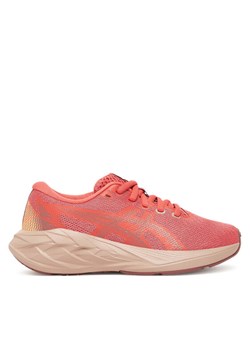 Buty do biegania Asics Novablast 5 Gs 1014A367 Różowy ze sklepu eobuwie.pl w kategorii Buty sportowe dziecięce - zdjęcie 184566575