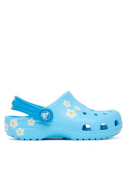 Crocs Klapki Classic Daisy Clog 211257 Niebieski ze sklepu MODIVO w kategorii Klapki dziecięce - zdjęcie 184568079