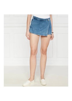 Calvin Klein Jeans Jeansowe szorty WRAP | Regular Fit ze sklepu Gomez Fashion Store w kategorii Szorty - zdjęcie 184570625